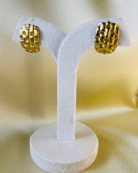 Belted Statement Stud