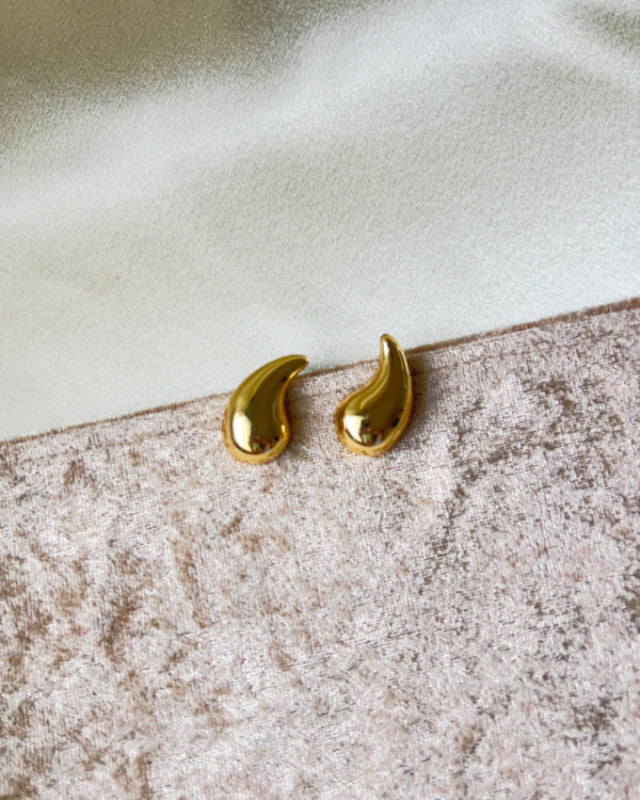 Classic Teardrop Earring