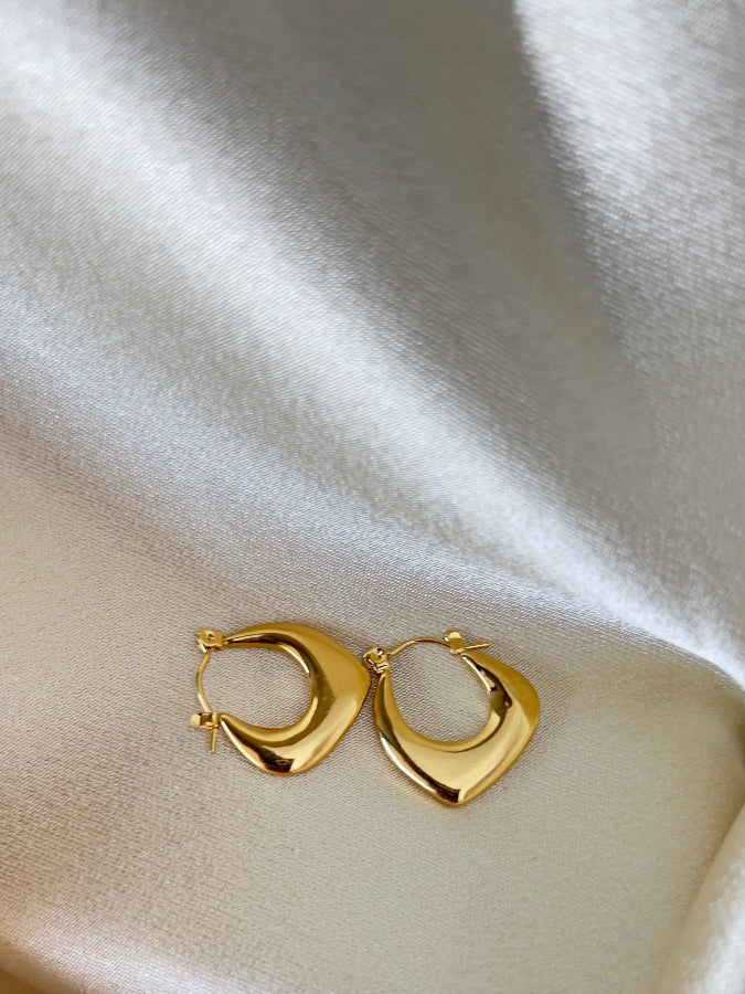 Luna Hoops