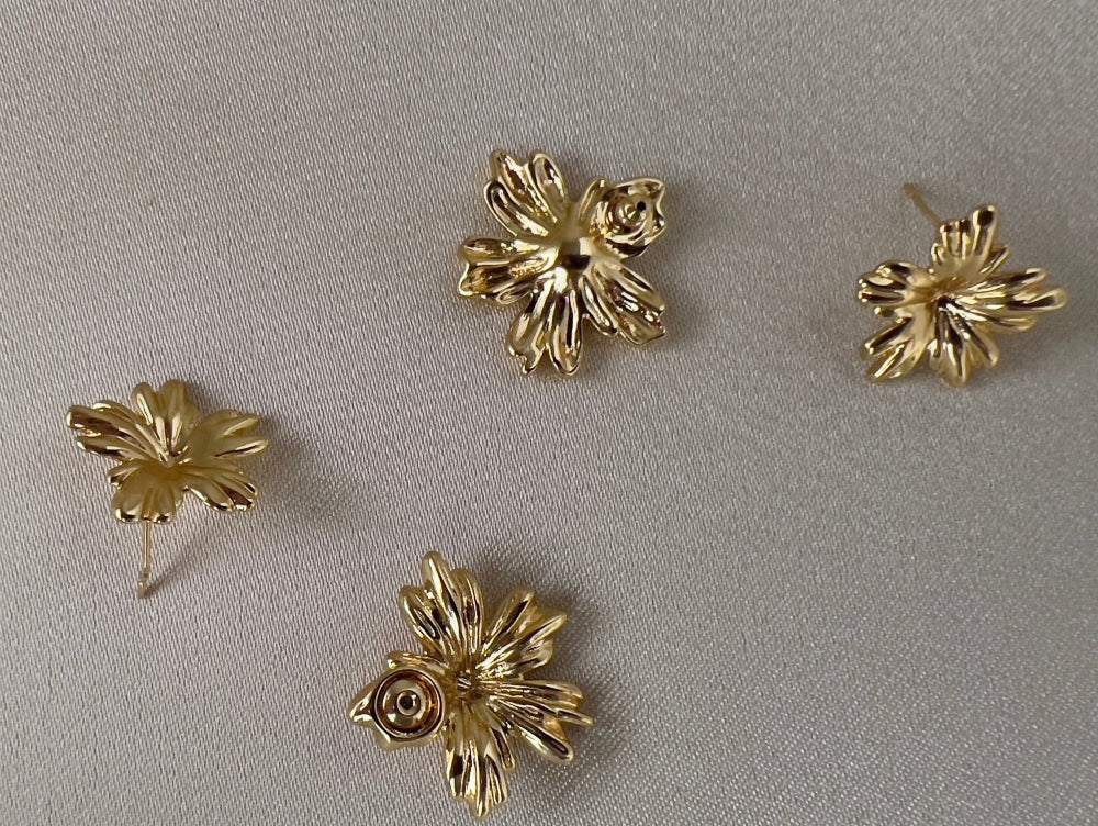 Flora Flip Earring
