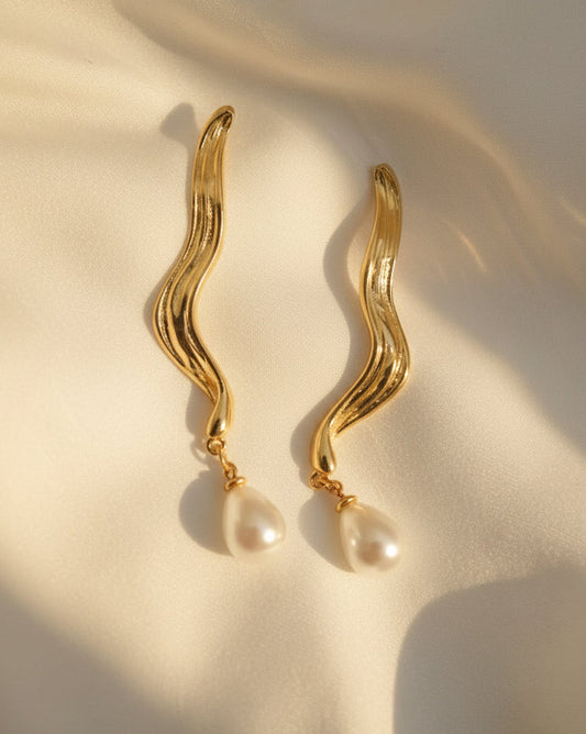 Wavy Pearl Drops