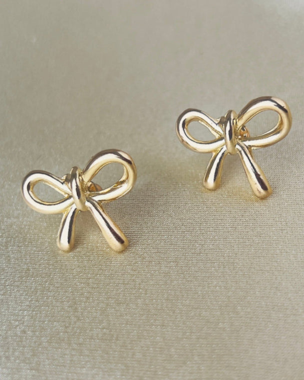 Bow Stud Earring