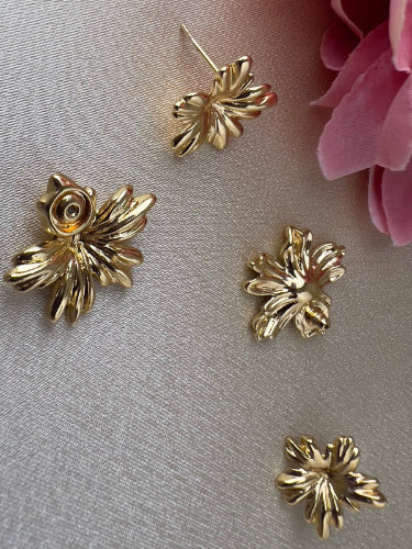 Flora Flip Earring