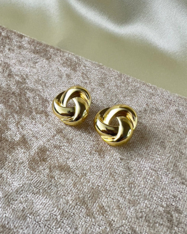 Knot Studs